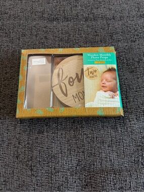 Pearhead Wooden Monthly Photo Props - Teal & Natural Wood